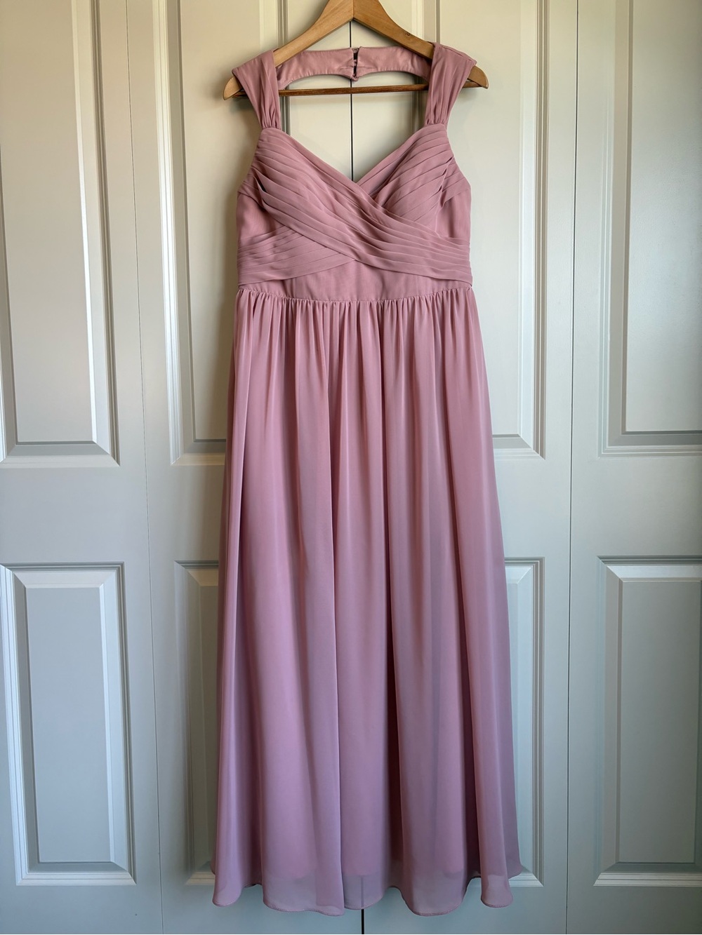 Azazie Raine Bridesmaid Hoco Dress Vintage Mauve Custom Size 10/12 Chiffon Gown